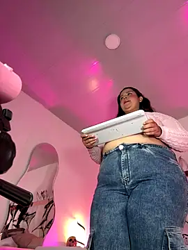 Snapshot of SamanthaDiamonds_ chatting on October 25, 2025, 12:29 am SamanthaDiamonds online show from October 25, 2025, 12:29 am