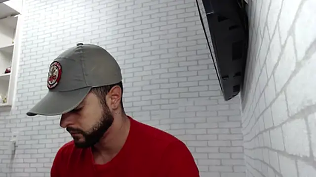 BombeiroHotx online show from February 11, 2026, 10:37 pm