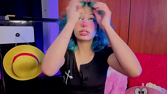 zoelight18 online show from April 4, 2026, 5:06 am