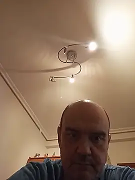 geli45 online show from May 1, 2026, 9:52 pm