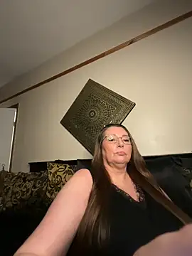 Snapshot of BuxomKitty_BBW chatting on February 20, 2026, 6:41 pm BuxomKitty BBW online show from February 20, 2026, 6:41 pm