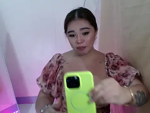  GoddessShemalex online show from May 29, 2026, 8:45 am