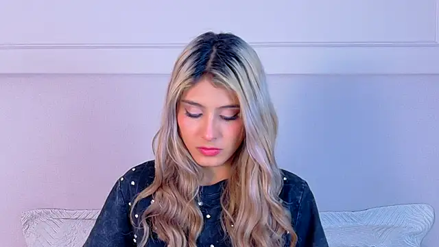 ZoehAngel online show from October 6, 2025, 11:18 am