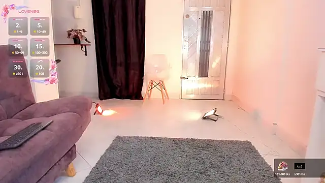  Mia Pink  online show from October 17, 2025, 8:44 pm