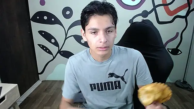 Snapshot of Luca_vega chatting on October 22, 2025, 1:11 pm Luca vega online show from October 22, 2025, 1:11 pm