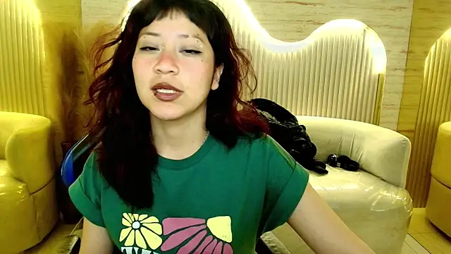 valentina r  online show from March 12, 2026, 3:12 am