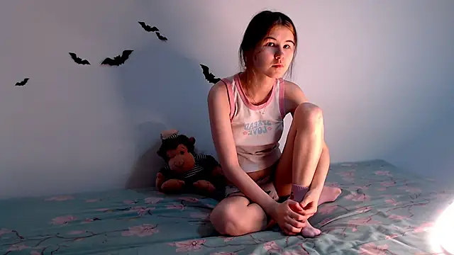 Snapshot of litle_owl chatting on October 14, 2025, 10:10 pm litle owl online show from October 14, 2025, 10:10 pm