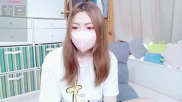 Fuwa chan online show from June 23, 2026, 2:09 am