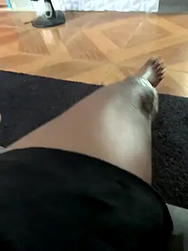 Snapshot of envolvemteX chatting on October 21, 2025, 1:01 pm envolvemteX online show from October 21, 2025, 1:01 pm