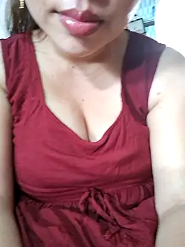 babyjunee12 online show from February 4, 2026, 6:41 am