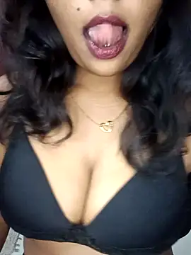 Tamil kavinila online show from December 20, 2025, 4:03 pm