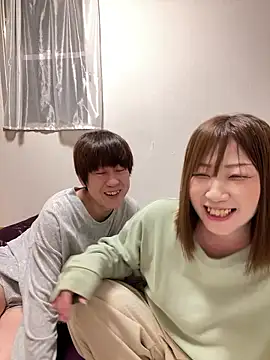 Snapshot of h415a812 chatting on October 11, 2025, 1:09 pm h415a812 online show from October 11, 2025, 1:09 pm