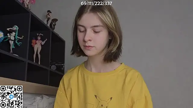 Snapshot of bertamimi chatting on November 9, 2025, 6:28 pm bertamimi online show from November 9, 2025, 6:28 pm