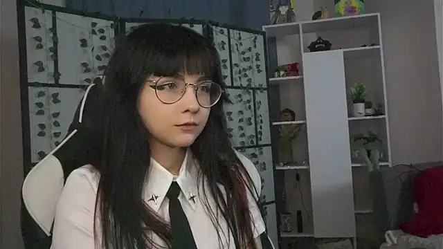 BereniceBattersby online show from September 19, 2025, 8:53 pm