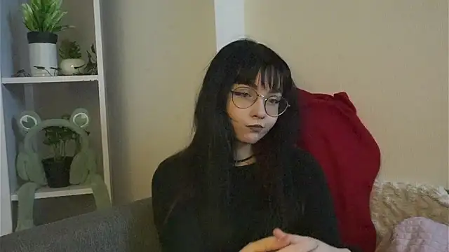 BereniceBattersby online show from September 23, 2025, 8:45 pm