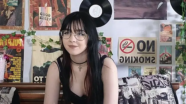 BereniceBattersby online show from November 1, 2025, 8:16 am