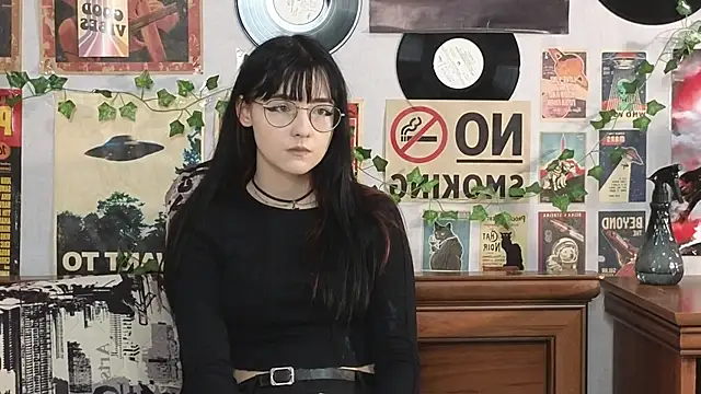 BereniceBattersby online show from November 6, 2025, 9:21 am