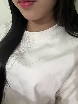 Snapshot of Desi_sara chatting on February 8, 2026, 7:45 am Desi sara online show from February 8, 2026, 7:45 am