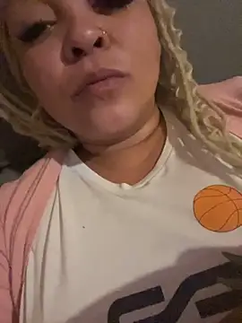 sakunaKawama1111 online show from November 17, 2025, 1:17 pm