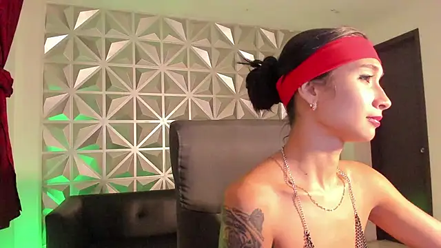 hellen tease online show from September 10, 2025, 12:27 pm