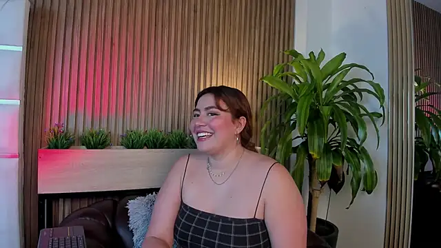 AdelaTaylor online show from October 8, 2025, 7:44 pm