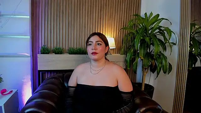 AdelaTaylor online show from October 11, 2025, 9:46 pm