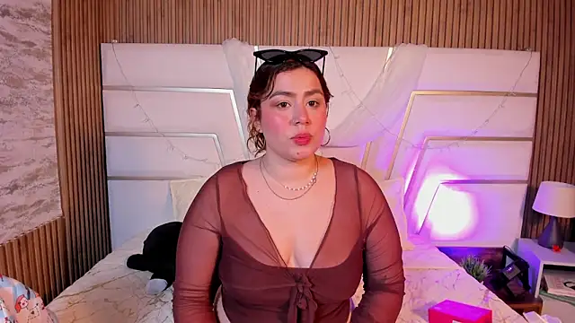 AdelaTaylor online show from October 16, 2025, 7:26 pm