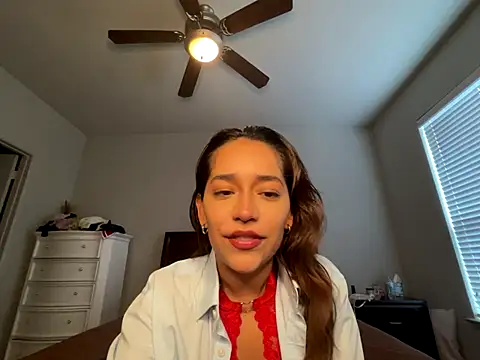 eurydicee online show from September 13, 2025, 7:57 pm