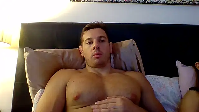 luca23millo90 online show from January 17, 2026, 4:06 am