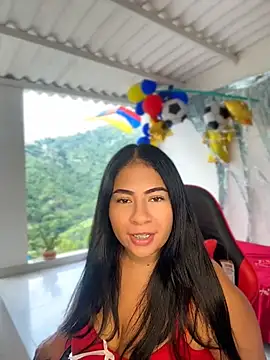 samanthahut1 online show from June 22, 2026, 8:28 pm