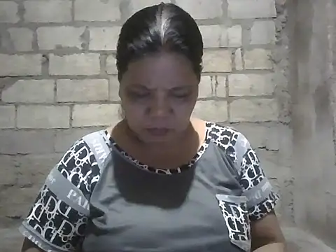 Snapshot of xxbernxxx chatting on October 15, 2025, 10:04 am xxbernxxx online show from October 15, 2025, 10:04 am