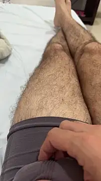 XUCRUTES42 online show from December 5, 2025, 12:19 am