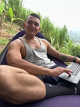 Marco Vega online show from October 10, 2025, 5:12 pm