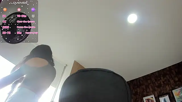 sweet  vanessa1 online show from February 28, 2026, 7:26 pm