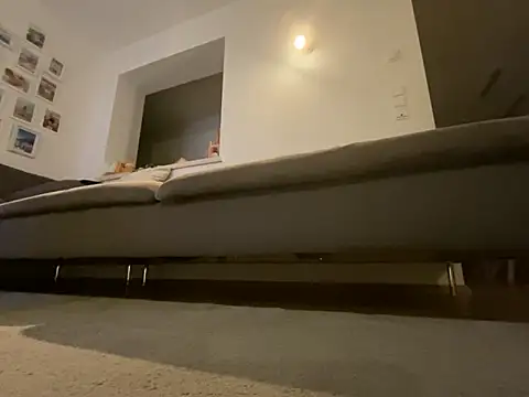 Honeymoon1985 online show from February 14, 2026, 9:44 pm