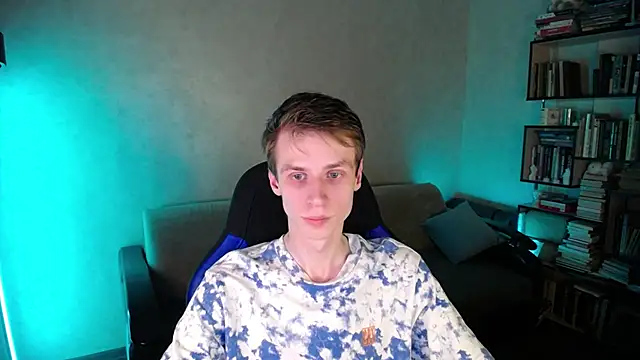 yes cute boy  online show from February 25, 2026, 2:16 pm