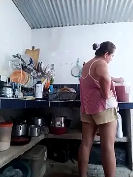 yyuly online show from September 18, 2025, 2:41 pm