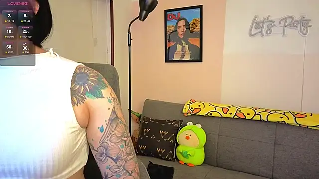 SujannaVarma  online show from November 26, 2025, 10:55 pm