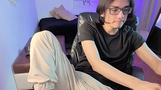 davoxer online show from February 7, 2026, 3:43 am