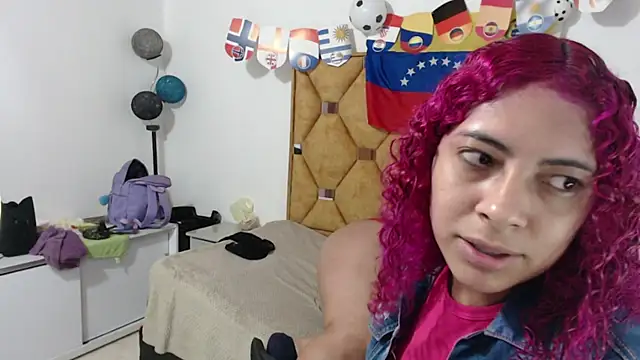 CATTALINAHOT online show from July 8, 2026, 1:26 pm