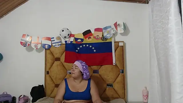 CATTALINAHOT online show from July 9, 2026, 1:37 pm