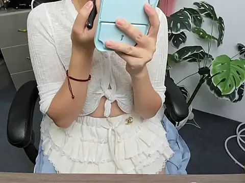 Xiao cute online show from October 25, 2025, 4:57 pm