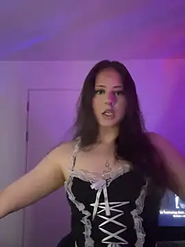 laylabliss online show from November 24, 2025, 12:21 am