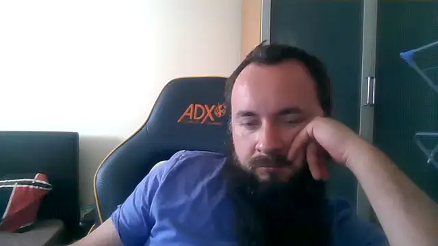 LondonMan1988 online show from May 30, 2026, 9:39 am