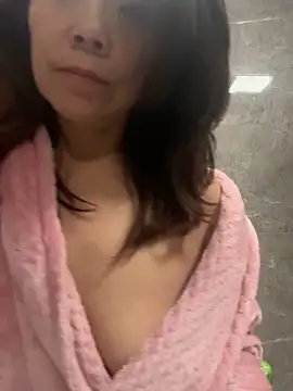 anna yngs online show from September 27, 2025, 1:21 am