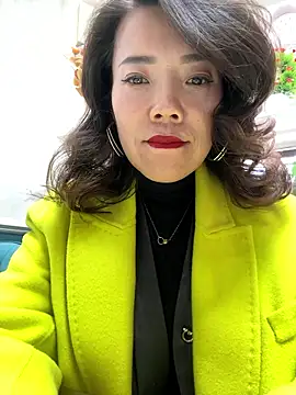 anna yngs online show from November 10, 2025, 7:29 am