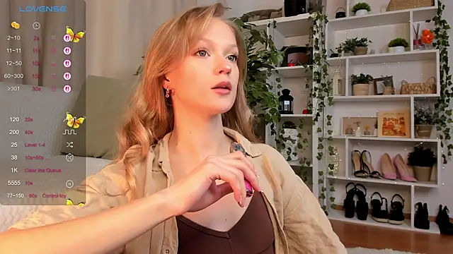 Kara smalltits online show from November 3, 2025, 11:22 am