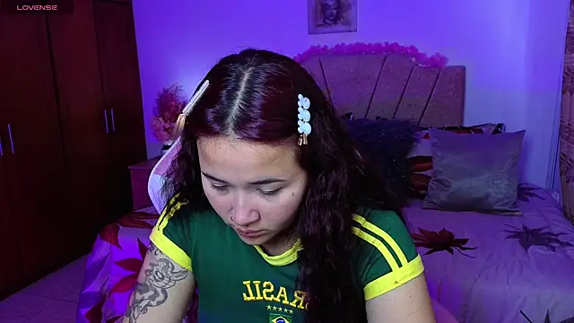 Leakitten online show from September 11, 2025, 8:20 pm