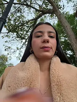 Snapshot of -juicy_ chatting on March 5, 2026, 10:50 pm -juicy online show from March 5, 2026, 10:50 pm