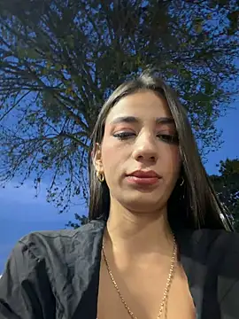Snapshot of -juicy_ chatting on March 10, 2026, 11:21 pm -juicy online show from March 10, 2026, 11:21 pm
